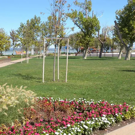 Appartamento In Balaton 27761 *